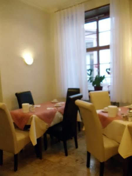 Hotel Zum Pfalzgrafen Heidelberg Esterno foto