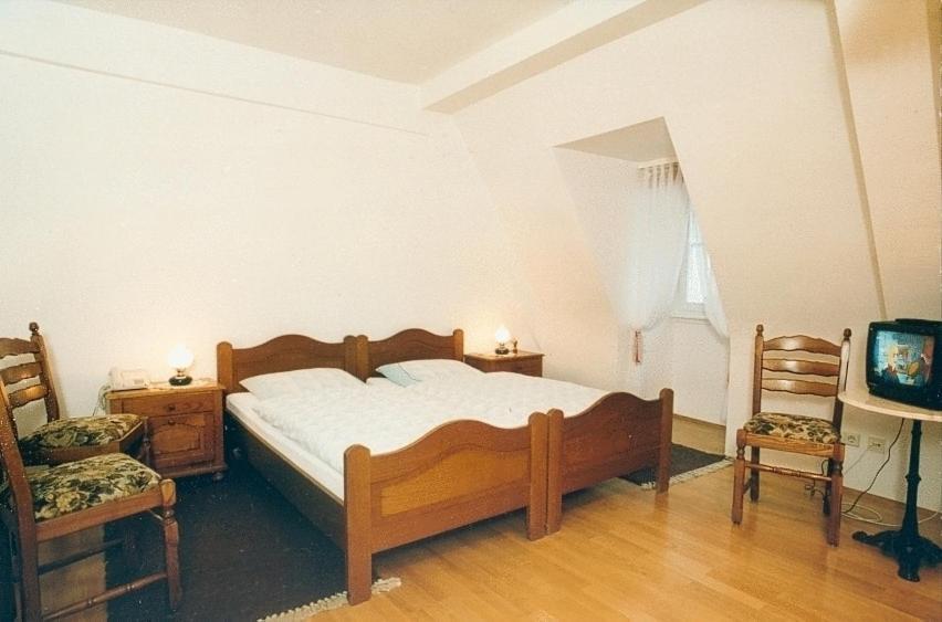 Hotel Zum Pfalzgrafen Heidelberg Camera foto